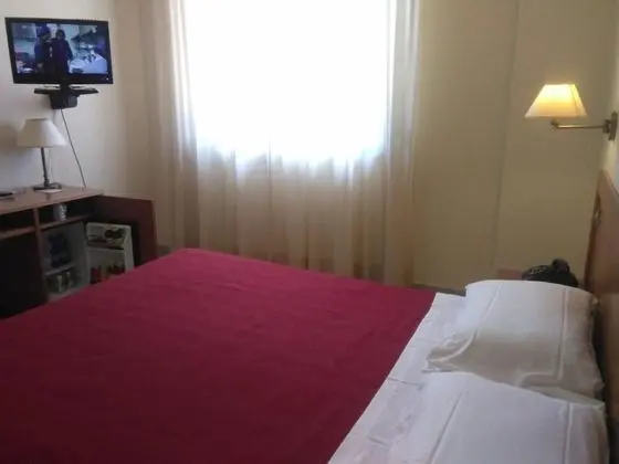 Comfort Tek Büyük veya İki Ayrı Yataklı Oda