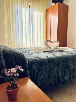 Comfort Tek Büyük veya İki Ayrı Yataklı Oda