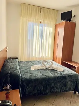 Comfort Tek Büyük veya İki Ayrı Yataklı Oda