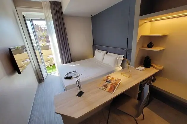 Classic Tek Büyük Yataklı Oda