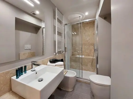 Comfort Tek Büyük veya İki Ayrı Yataklı Oda