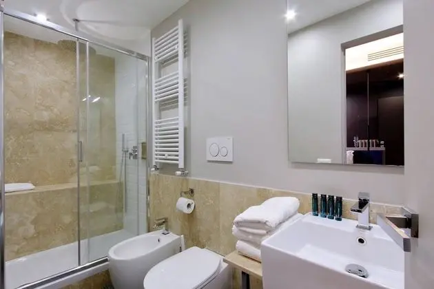 Comfort Tek Büyük veya İki Ayrı Yataklı Oda