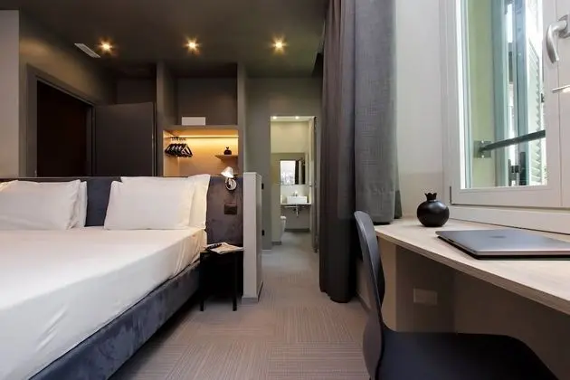 Comfort Tek Büyük Yataklı Oda