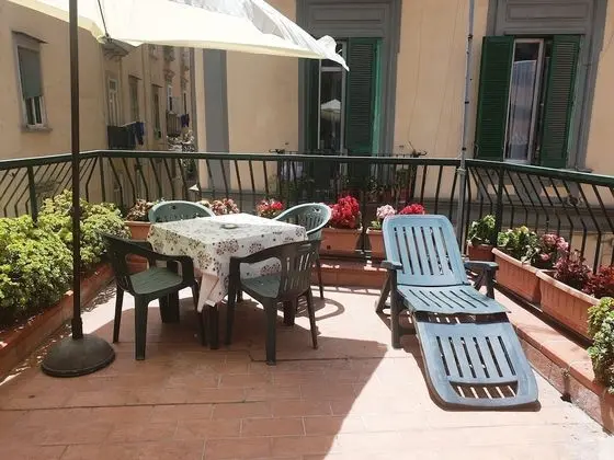 Apart Daire, 1 Büyük (Queen) Boy Yatak ve Çekyat, Teras