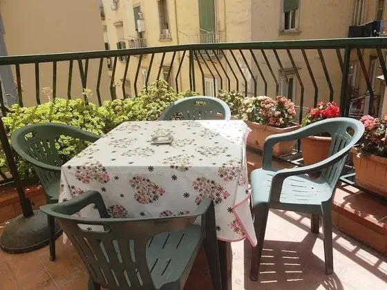 Apart Daire, 1 Büyük (Queen) Boy Yatak ve Çekyat, Teras