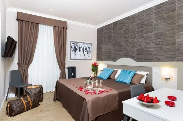 Deluxe Tek Büyük Yataklı Oda