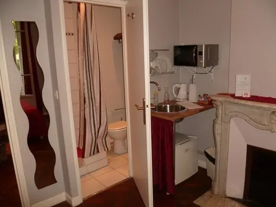 Standard Tek Büyük Yataklı Oda