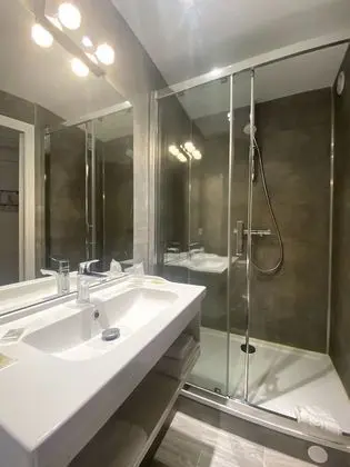 Comfort Tek Büyük Yataklı Oda, 1 Çift Kişilik Yatak