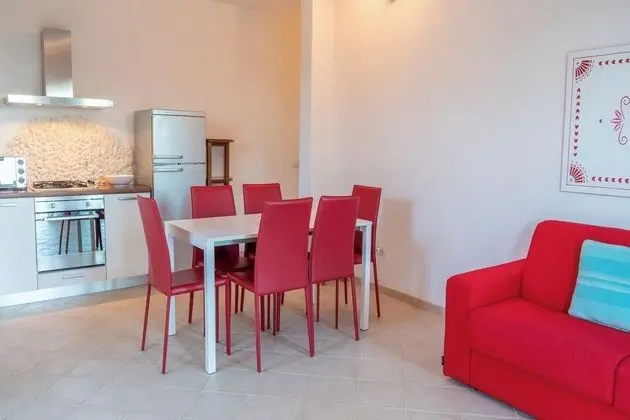 Standard Ev, Birden Çok Yatak, 2 Banyolu, Bahçeli (Villa Victoria 1.5 Km From The Beach)