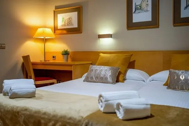 City Büyük Yataklı Tek Kişilik Oda