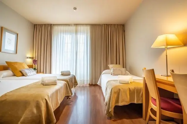 City Üç Kişilik Oda