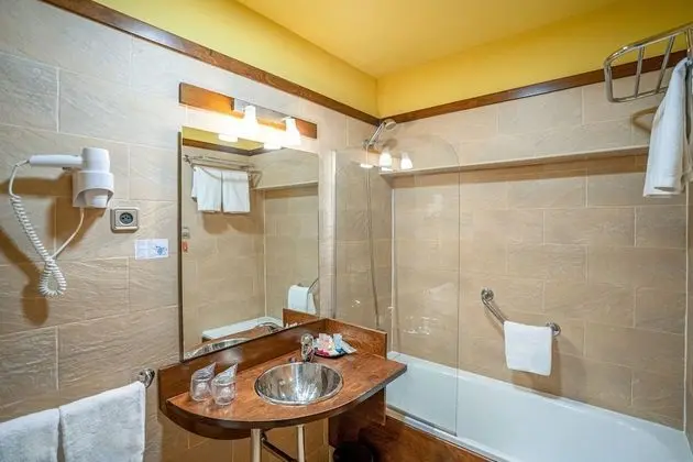 City Üç Kişilik Oda