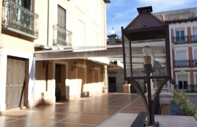 City Üç Kişilik Oda