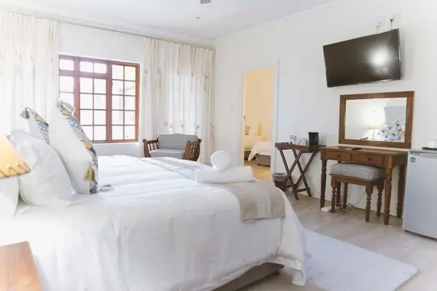 Superior Family Upstairs Room (5)