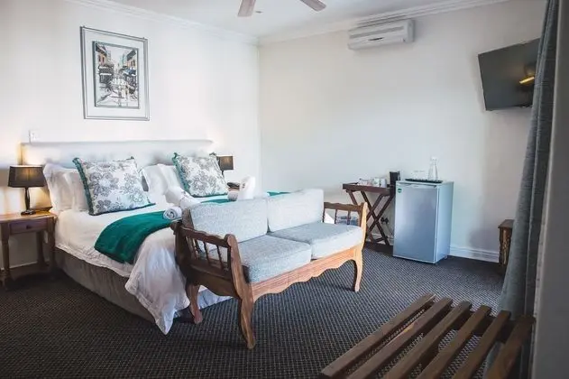 Superior Self Catering Family Unit (18)