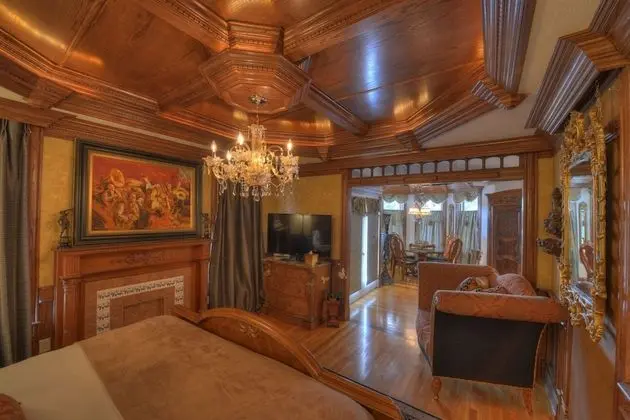 The Royal Suite