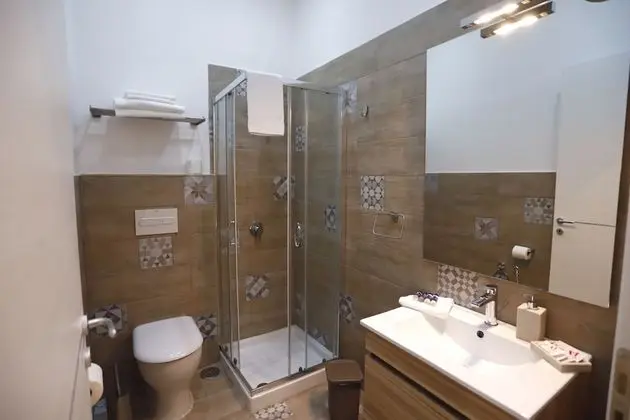 Üç Kişilik Oda