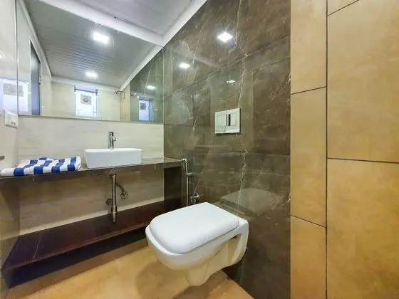 Luxury Oda