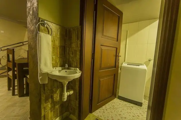 Family İki Ayrı Yataklı Oda, Birden Çok Yatak, Sigara İçilmez, Göl Manzaralı