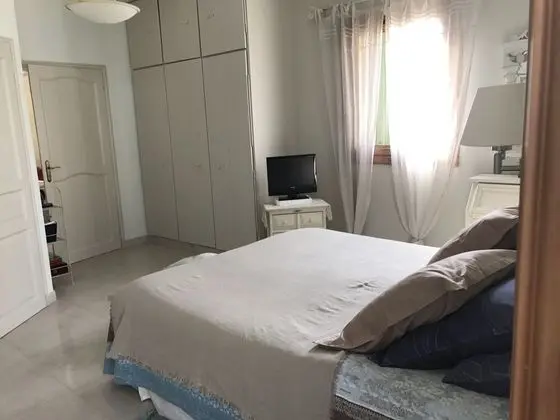 Signature Tek Büyük Yataklı Oda, Teras, Havuz Manzaralı