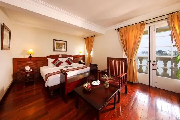Deluxe Tek Büyük Yataklı Oda, Nehir Manzaralı