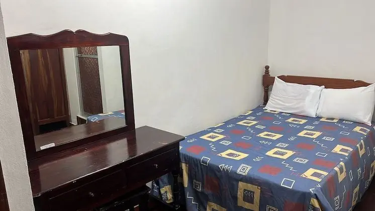 Tek Büyük Yataklı Oda, 2 Çift Kişilik Yatak