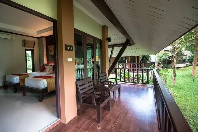 Villa, Göl Manzaralı