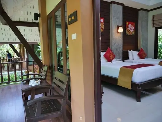 Villa, Göl Manzaralı