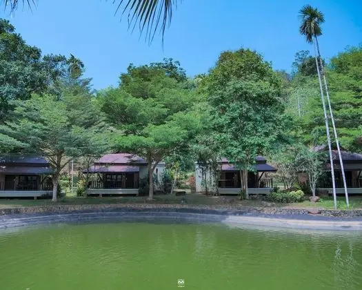 Villa, Göl Manzaralı