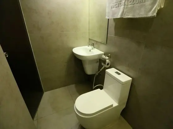 Standard Oda, 1 Büyük (Queen) Boy Yatak (No Garage)