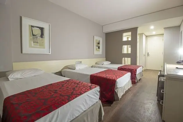 Deluxe Üç Kişilik Oda, 3 Tek Kişilik Yatak