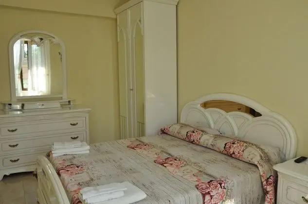 Basic Üç Kişilik Oda