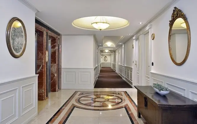Red Level Junior Suite Sea and Cathedral View