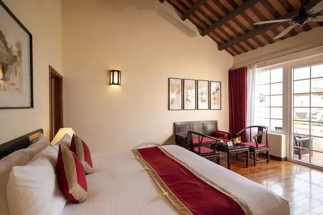 Deluxe Tek Büyük Yataklı Oda, Bahçe Manzaralı