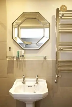 Superior Super King with a shower (Room 6)