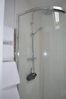 Tek Büyük Yataklı Oda, 1 En Büyük (King) Boy Yatak
