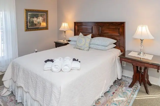Üç Kişilik Oda (Room 5)