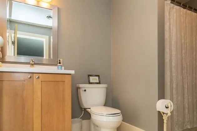 Üç Kişilik Oda (Room 5)