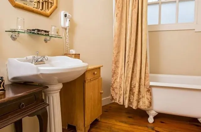Oda, Özel Banyo (#11 Goldfields)