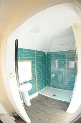 Luxury Tek Büyük Yataklı Oda, Banyolu/Duşlu, Deniz Manzaralı (Sea View)