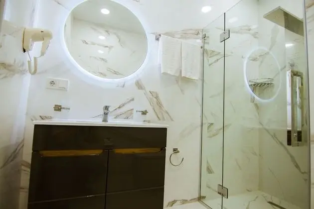 Deluxe Üç Kişilik Oda, Balkon, Dağ Manzaralı