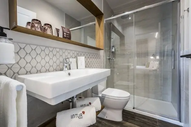 Economy Tek Büyük Yataklı Oda, 1 Çift Kişilik Yatak, Şehir Manzaralı