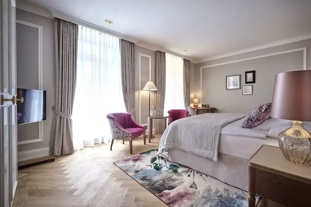 Deluxe Tek Büyük Yataklı Oda