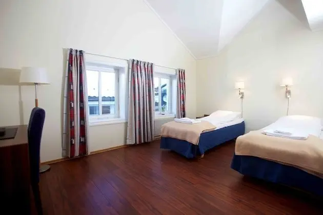 Basic Tek Büyük veya İki Ayrı Yataklı Oda