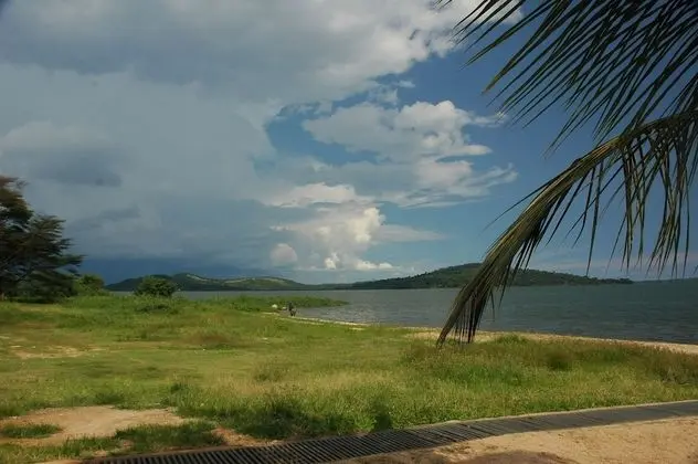 The rounded guest house and Safari