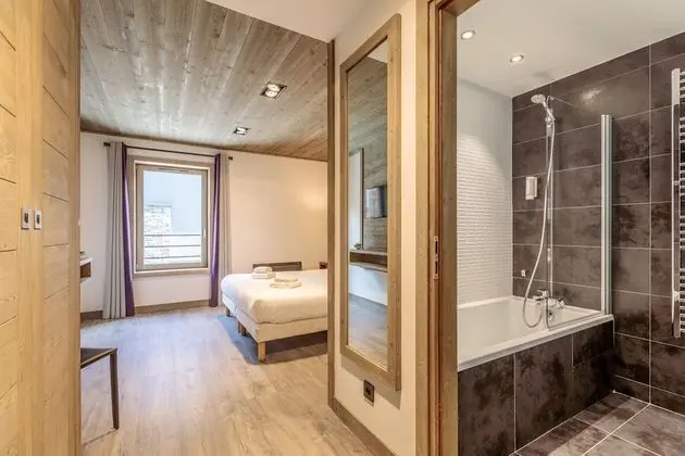 Superior Tek Büyük veya İki Ayrı Yataklı Oda