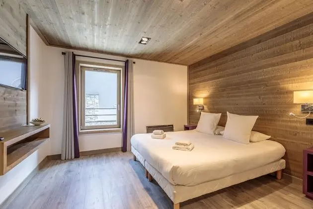 Superior Tek Büyük veya İki Ayrı Yataklı Oda