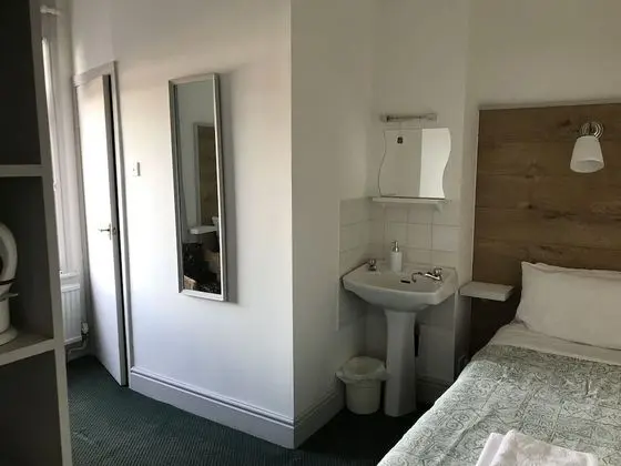Standard Tek Büyük veya İki Ayrı Yataklı Oda