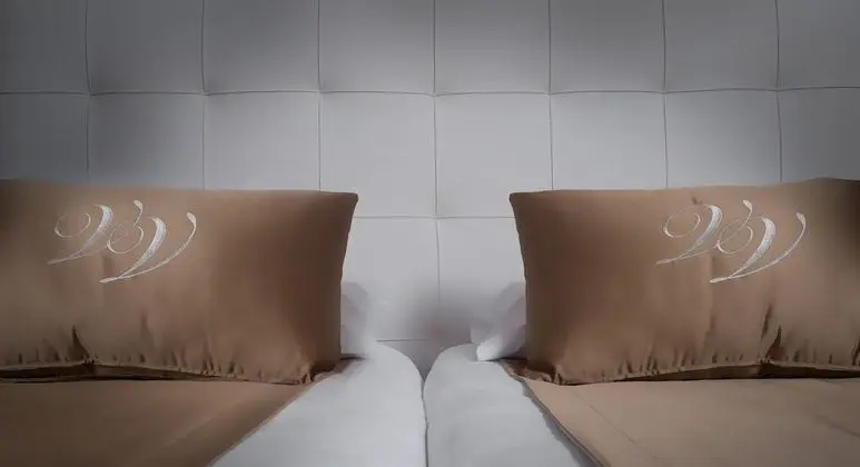 Üç Kişilik Oda, Bahçe Manzaralı