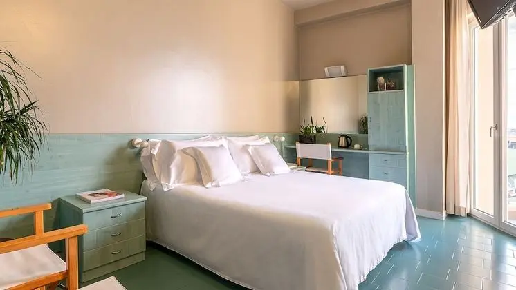 Standard Tek Büyük veya İki Ayrı Yataklı Oda, Deniz Manzaralı